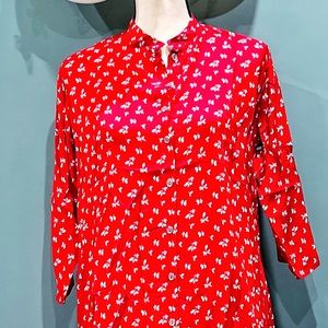 Long length button down 100% cotton shirts. Sizes S M L available.